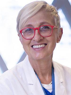 Dr. Sabine von Preyss-Friedman